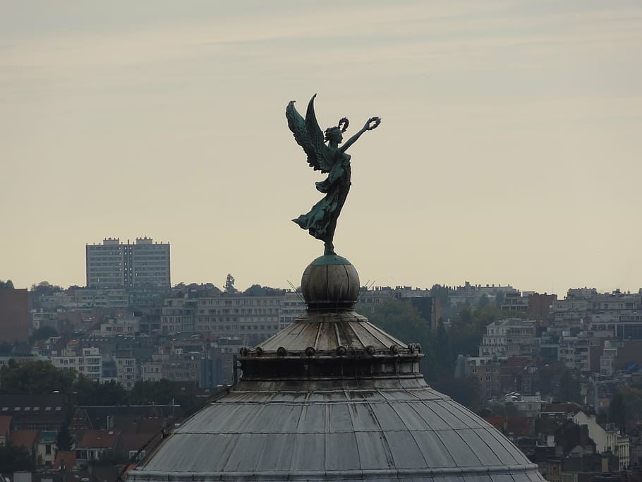 angel statue